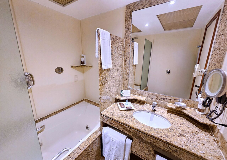 Bathroom 5, Riale Vilamar Copacabana, Rio de Janeiro
