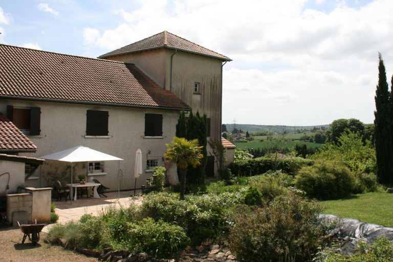 Exterior 16