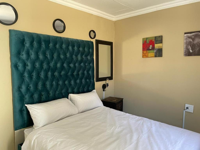 Others 4, Yello guest house, Sedibeng