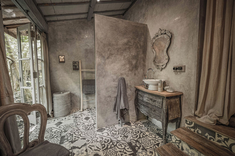 Bathroom 5