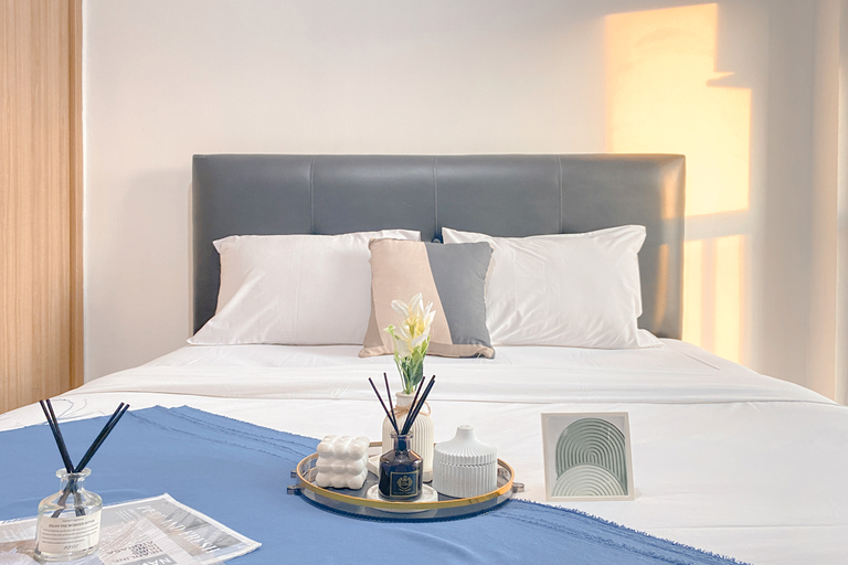 Simply Look and Comfy Studio Tifolia Apartment By Travelio, East Jakarta