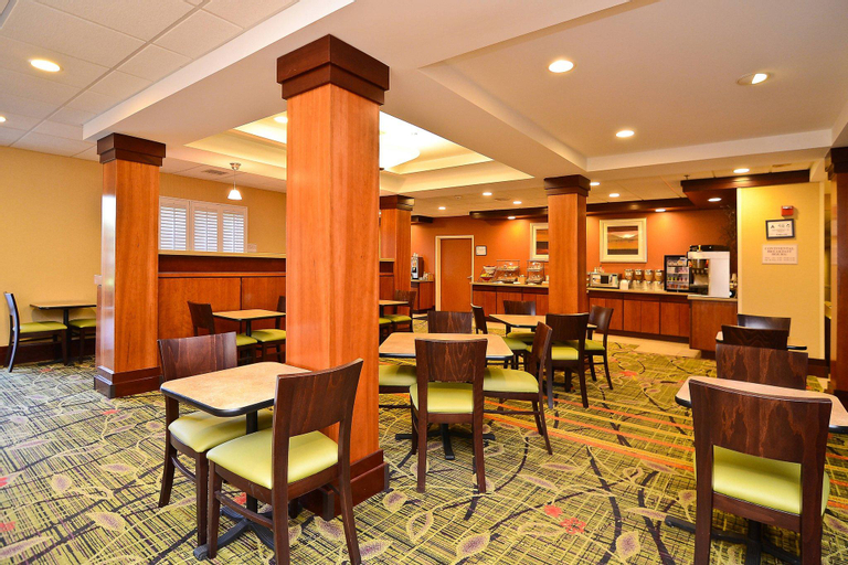 Food & Drinks 4, Fairfield Inn Suites by Marriott Cherokee, Jackson