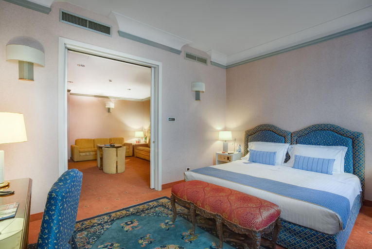 Bedroom 21