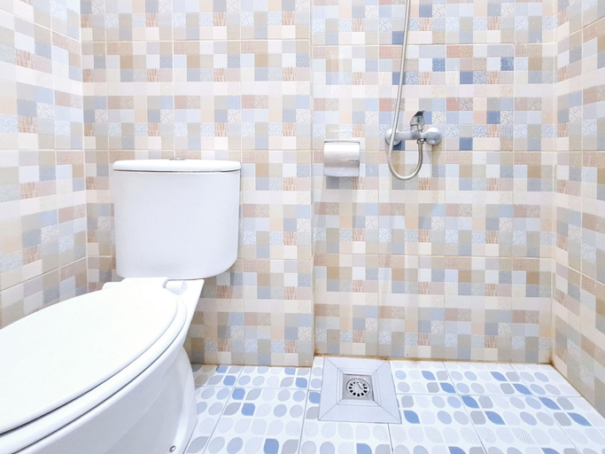 Bathroom 3, Joglo Dhepis Syariah Borobudur Magelang RedPartner, Magelang