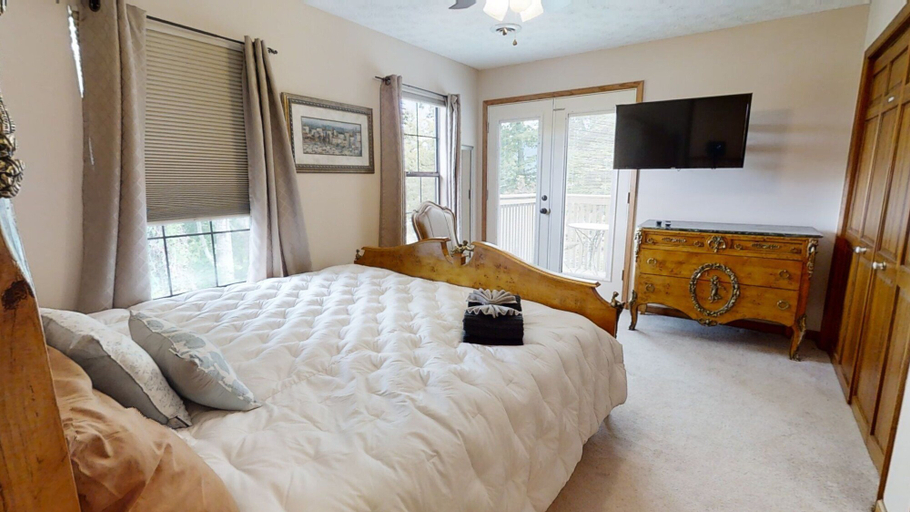 Bedroom 1, The Rose, Sevier