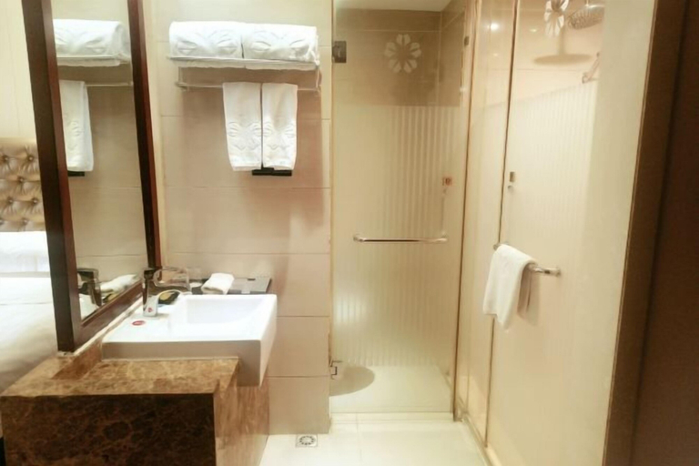 Bathroom, kaerd Hotel, Loudi