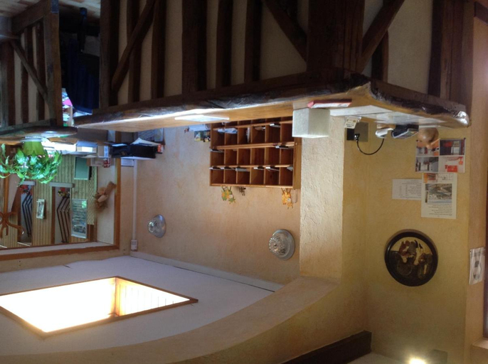 Others 4, Auberge De La Plaine, Aube