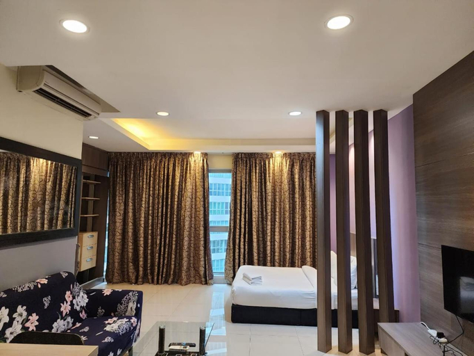 Bedroom 2, Regalia Suites KL Infinity Pool _ by MygeHomes, Kuala Lumpur
