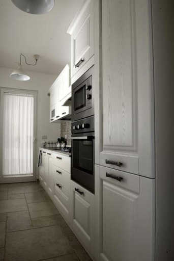Others 5, Villa Romantica, Bari