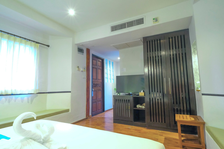 Bedroom 12