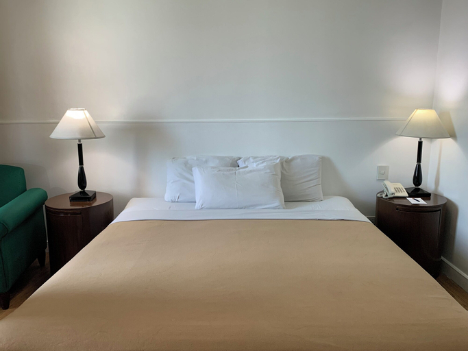 Bedroom 27