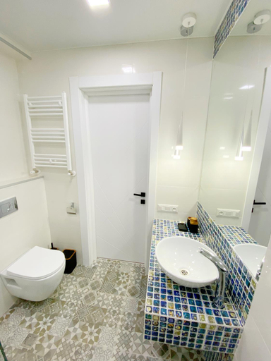 Bathroom 1, City Heart Luxury Apartment, Tskaltubo