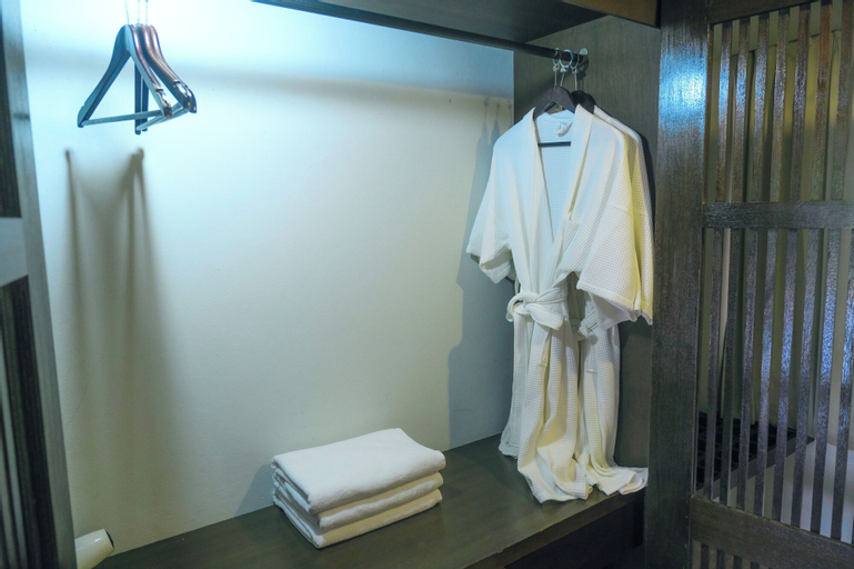 Amenities 11