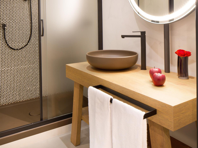 Bathroom 2