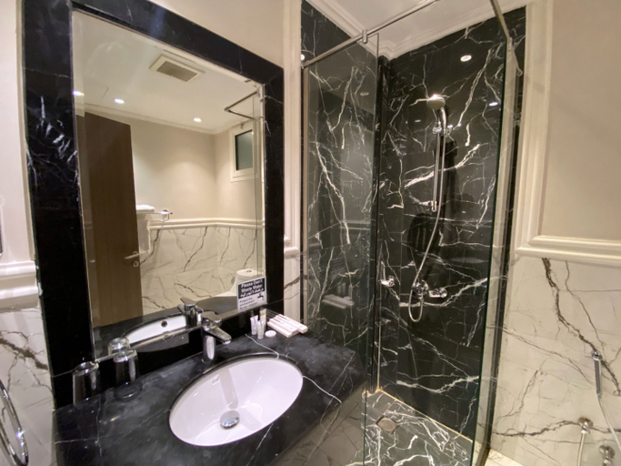 Bathroom 4, Lian Park Hotel, Al Khobar