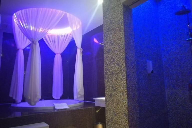 Others 5, We Love Hotel, Shiyan