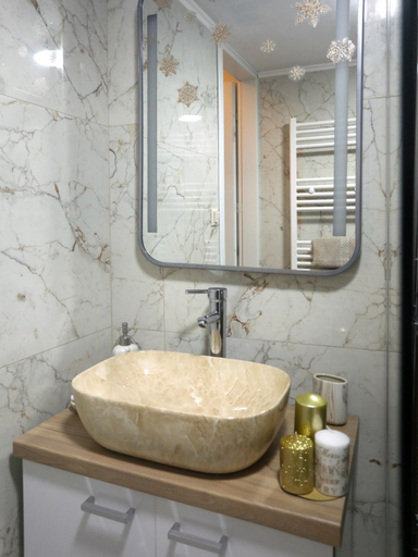 Bathroom 2, Psimithefto Luxury Apartments, Central Macedonia