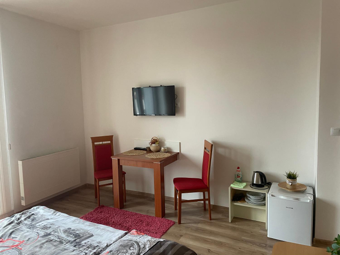 Others 5, Ubytovani u Medveda, Rychnov nad Kněžnou