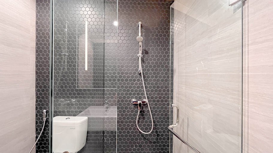Bathroom 6