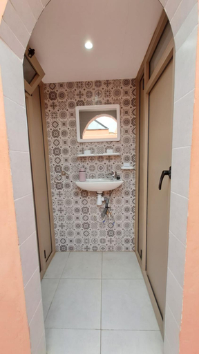 Others 5, Riad Anisse, Marrakech