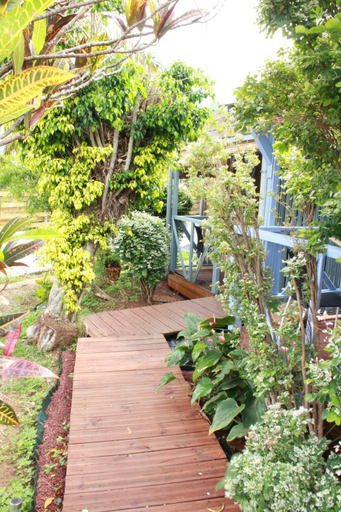 Garden 3, Les bungalows du chateau d'O, Petite-Île