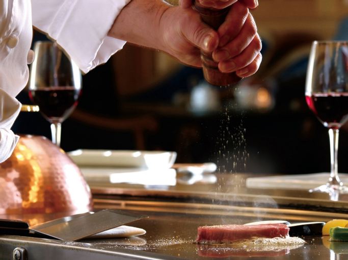 Food & Drinks 8