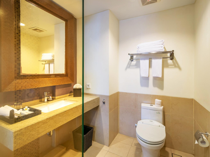 Bathroom 10