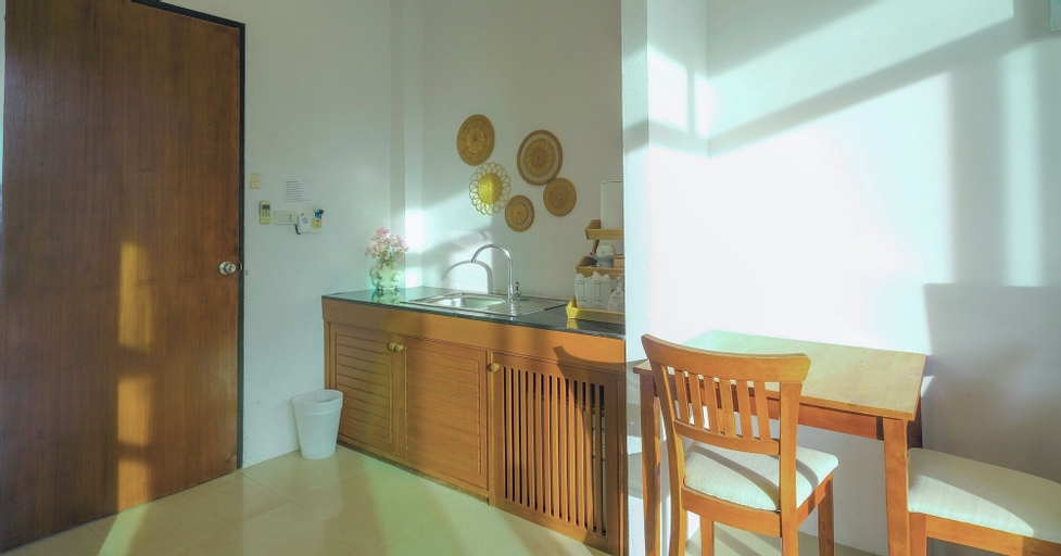 Dining Room 16