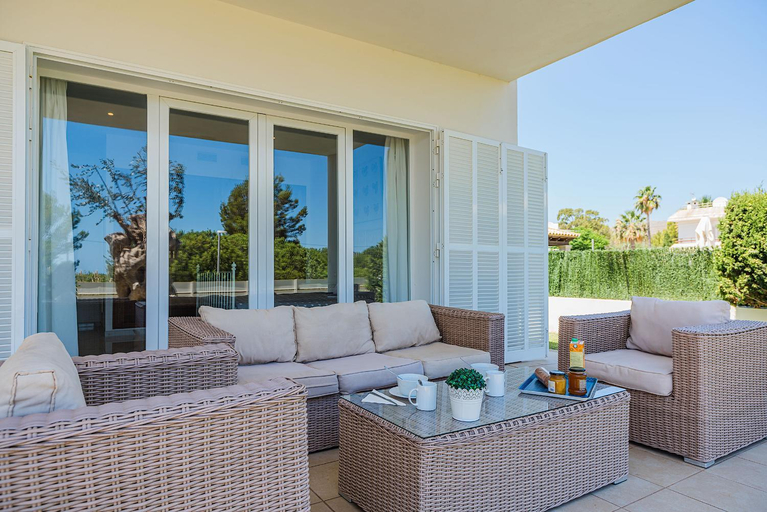 Others 5, Villa Quiros II, Baleares
