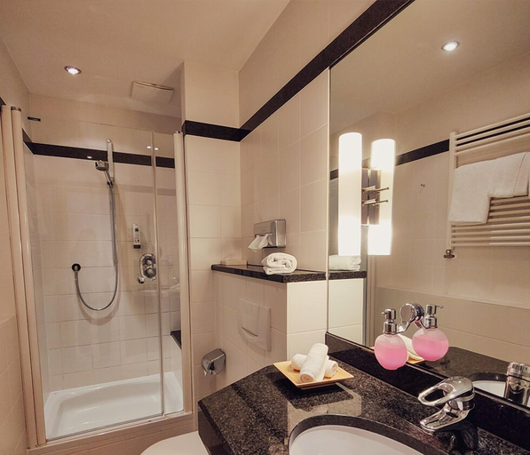 Bathroom 5, Hotel Am Triller, Regionalverband Saarbrücken