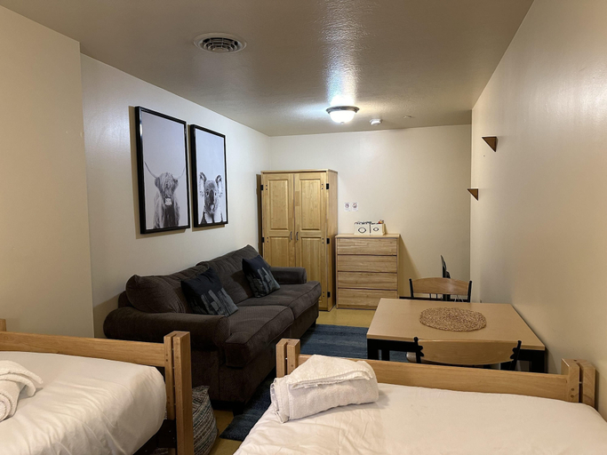 Bedroom 4, Cozy Convenient Downtown Apt Walk Everywhere, Allegheny
