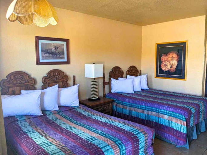 Bedroom 3, Rio Grande Motel, Sierra