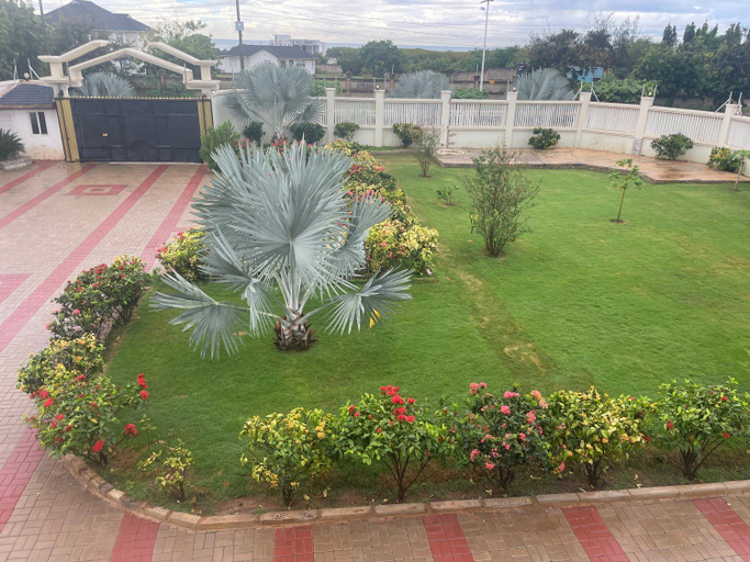 Others 4, Dar Villa, Kinondoni