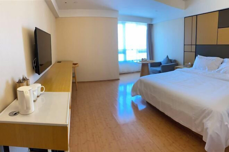 Bedroom 15