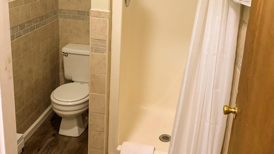 Bathroom 11