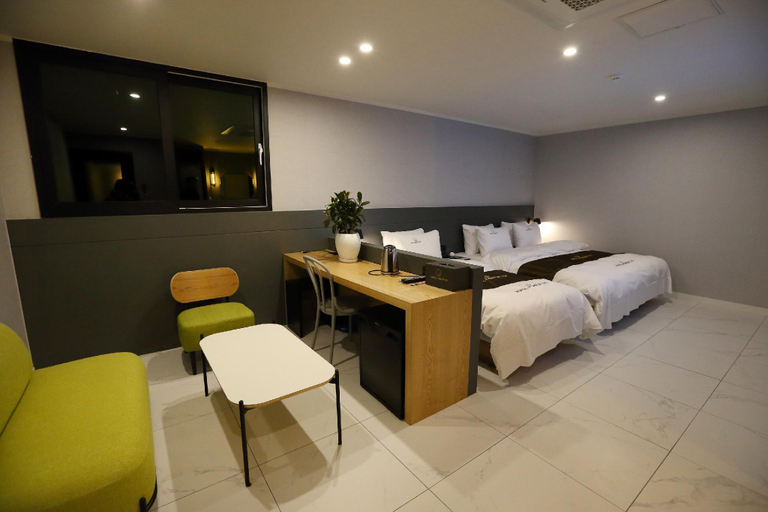 Bedroom 6