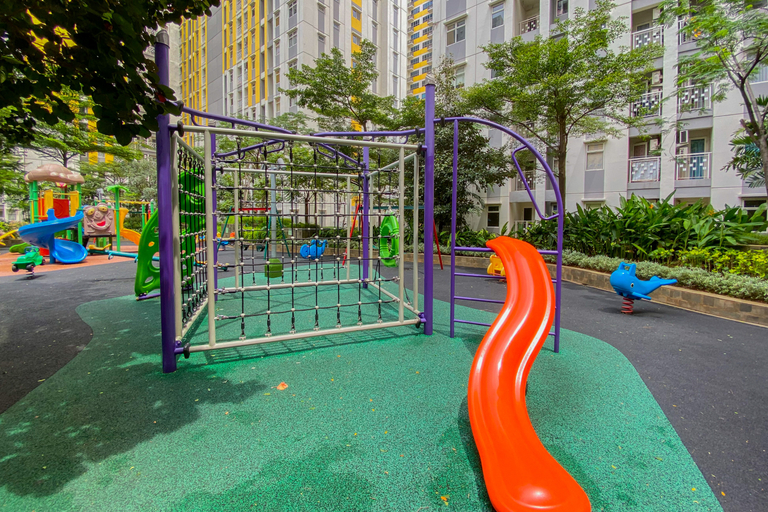 Family & Kids 4, Best Homey and Modern Studio at Springlake Summarecon Bekasi Apartment By Travelio, Bekasi