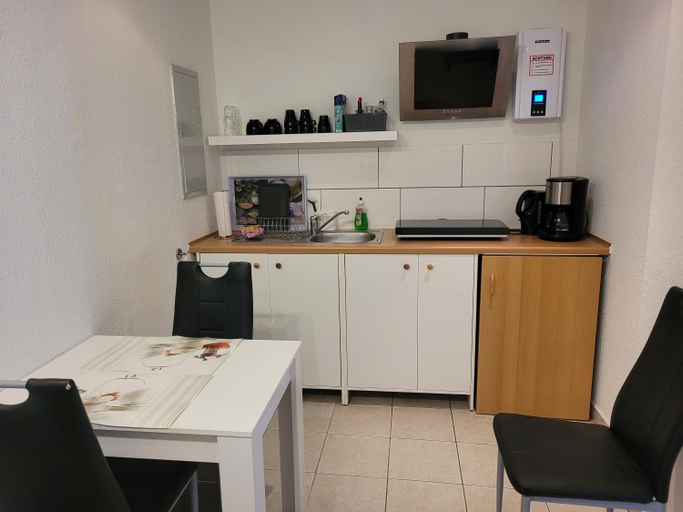 Others 2, Pension Domino, Nordhausen