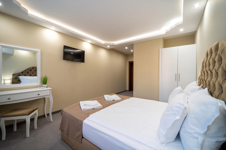 Others 5, Hotel Rivera, Dobrich