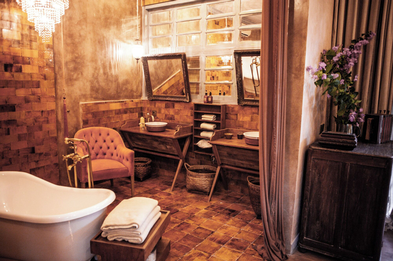 Bathroom 2