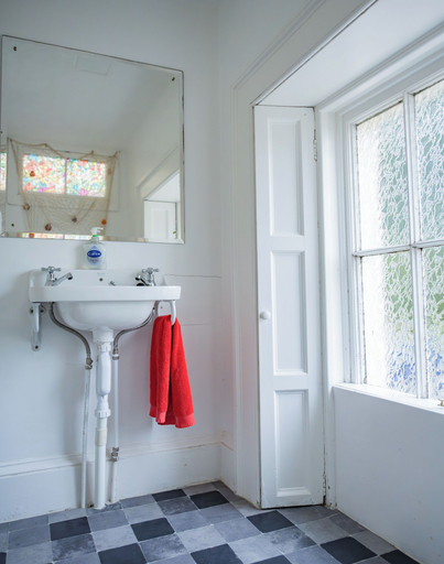 Bathroom 3, East Wing Apartment, Moray