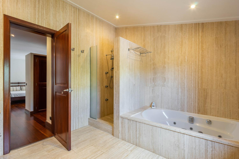 Bathroom 3, Villa Les Oliveres Antonia By SunVillas Mallorca, Baleares