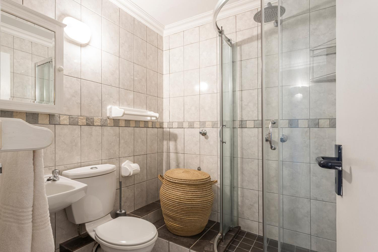 Bathroom 4, 66 Chaka's Cove , iLembe