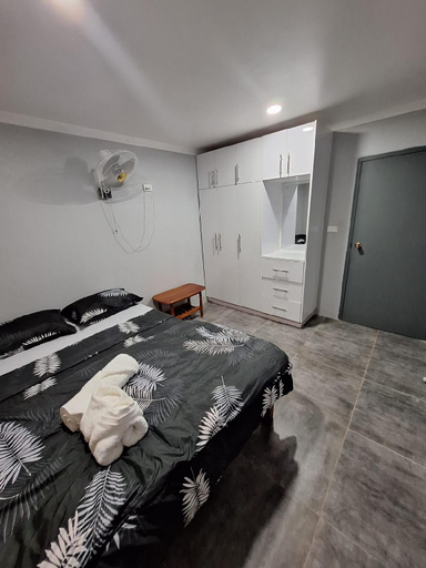 Bedroom 3, Mount Olivet House, Rewa