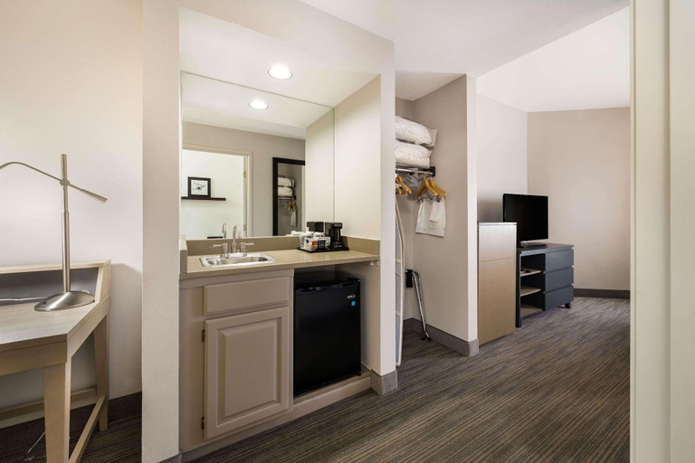 Others 5, Country Inn & Suites by Radisson, Freeport, IL, Stephenson