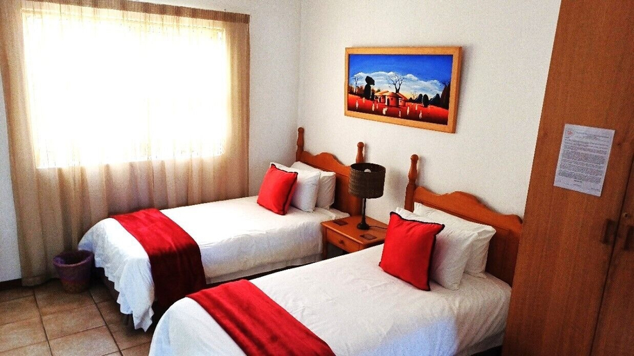 Bedroom 4, Kleinmond Panorama Holidays, Overberg