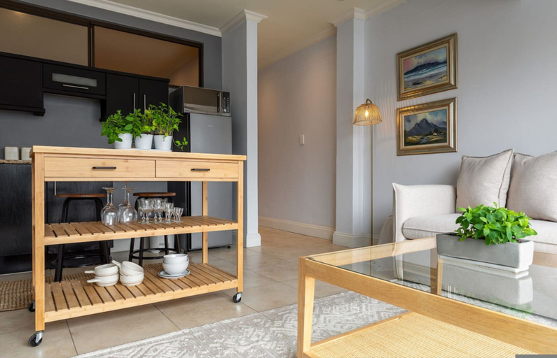 Private kitchenette, Cozy Corner Apartment, City of Cape Town