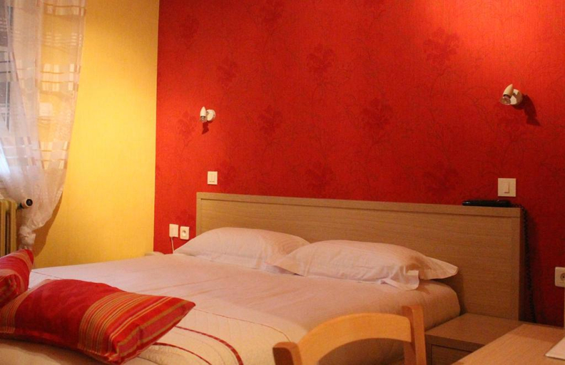 Bedroom 3, Logis Hotel Aux Tauzins, Landes