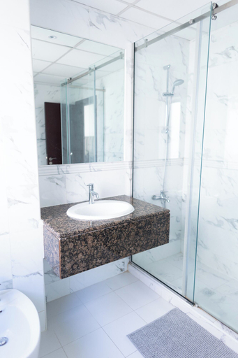 Bathroom 4, HAPPY SEASON | JBR Apartments, Dubai