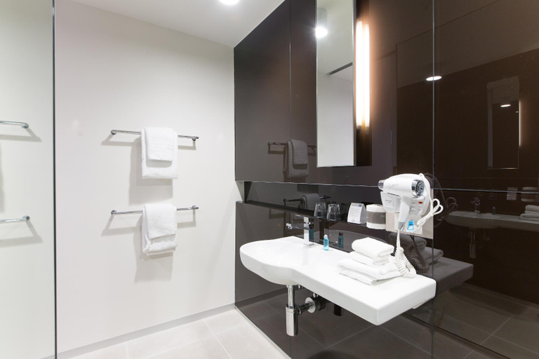 Bathroom 6